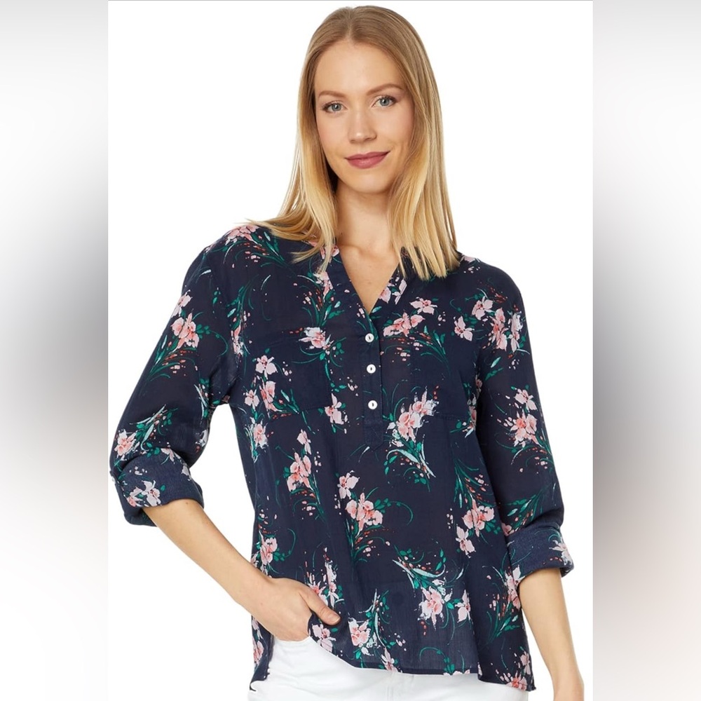 CARVE DESIGNS Women's Dylan Gauze Shirt - Navy/Floral - Large